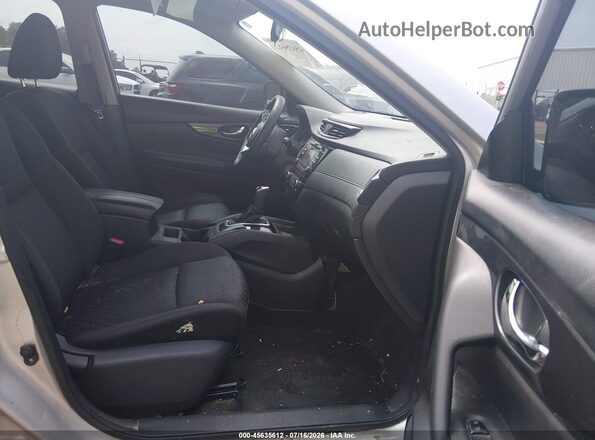 KNMAT2MV4HP552004 2017 NISSAN ROGUE Silver Widok wnętrza z przodu