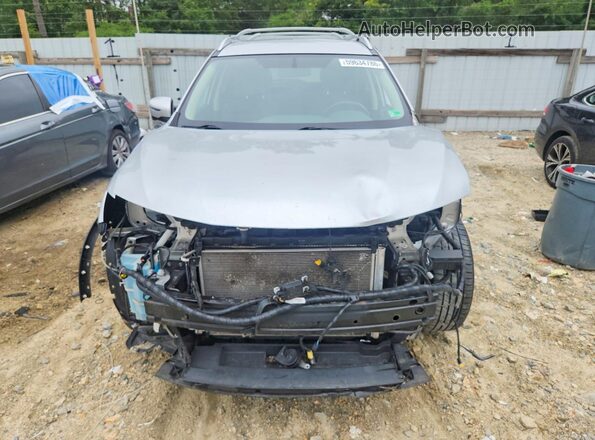 KNMAT2MV4HP587285 2017 NISSAN ROGUE Серебряный Вид спереди