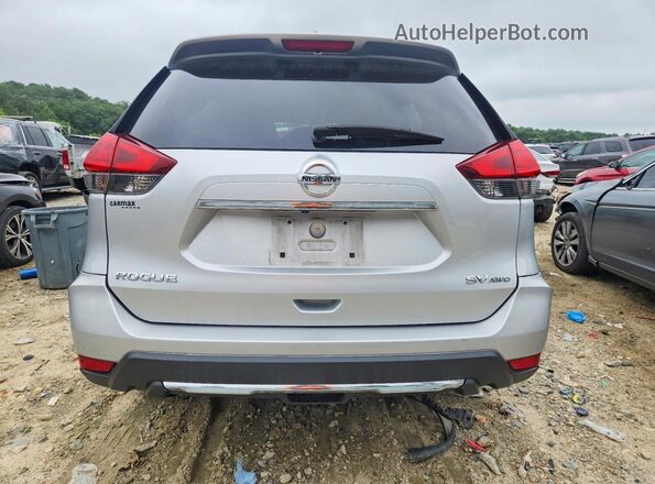 KNMAT2MV4HP587285 2017 NISSAN ROGUE Серебряный Вид сзади