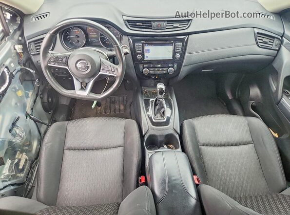 KNMAT2MV4HP587285 2017 NISSAN ROGUE Серебряный Вид панели приборов