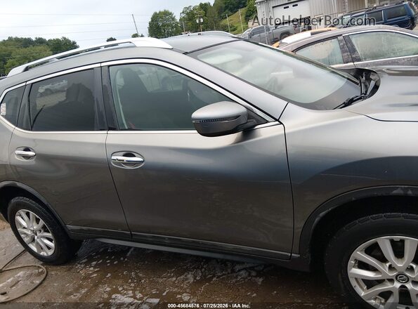 KNMAT2MV4JP559461 2018 NISSAN ROGUE Gray Vista interior trasera