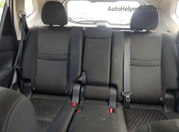 KNMAT2MV4JP568032 2018 NISSAN ROGUE Gray Rear seats view