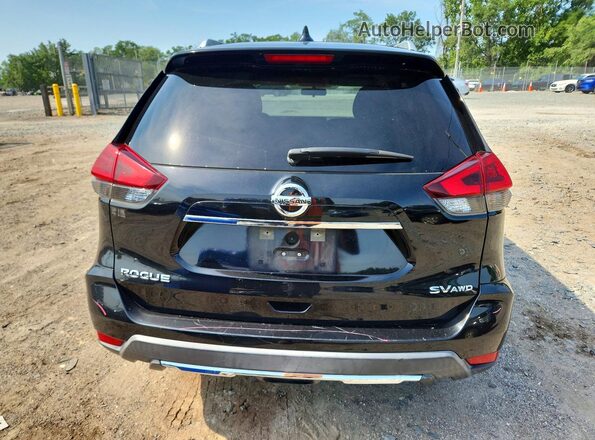 KNMAT2MV4JP586790 2018 NISSAN ROGUE Black Rear view