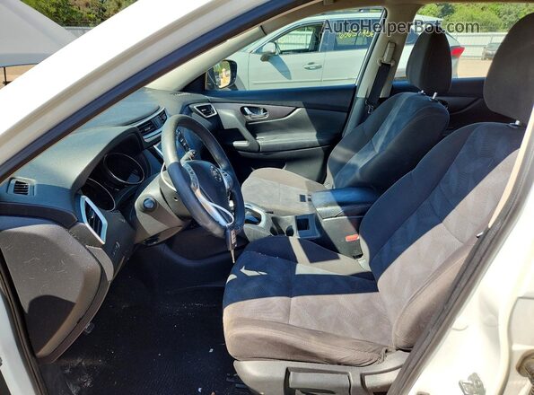 KNMAT2MV5GP644169 2016 NISSAN ROGUE White Front interior view