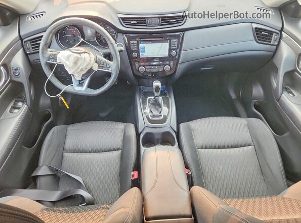 KNMAT2MV5HP514586 2017 NISSAN ROGUE Black Вид панелі приладів