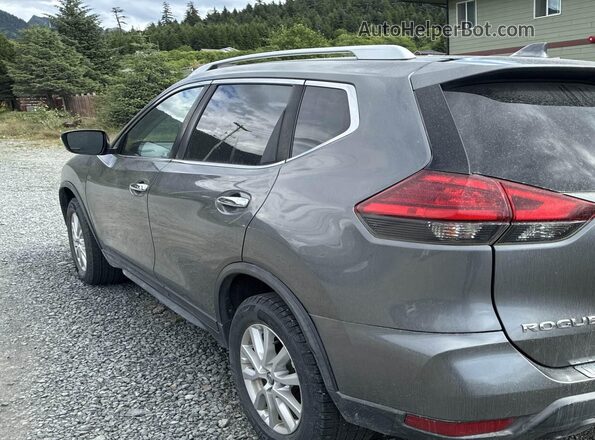 KNMAT2MV5HP579468 2017 NISSAN ROGUE Серый Задняя левая четверть