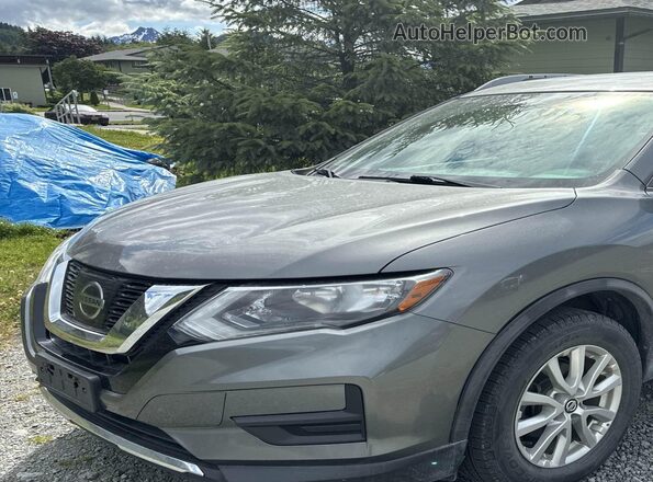 KNMAT2MV5HP579468 2017 NISSAN ROGUE Серый Передняя левая четверть