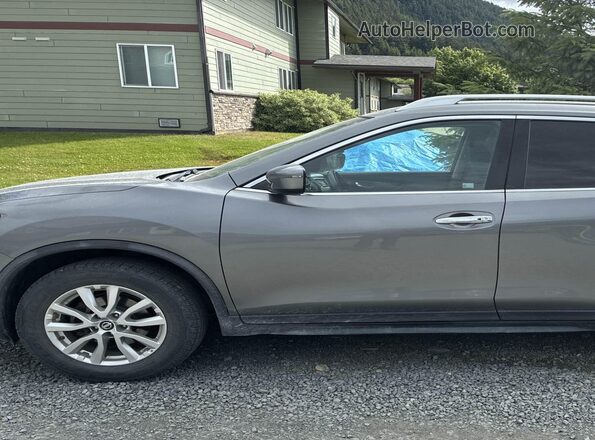 KNMAT2MV5HP579468 2017 NISSAN ROGUE Серый Вид задней части салона