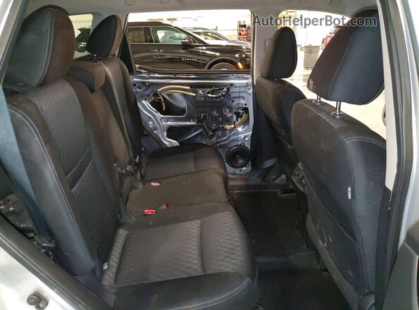 KNMAT2MV5HP588090 2017 NISSAN ROGUE Silver უკანა სალონის ხედი