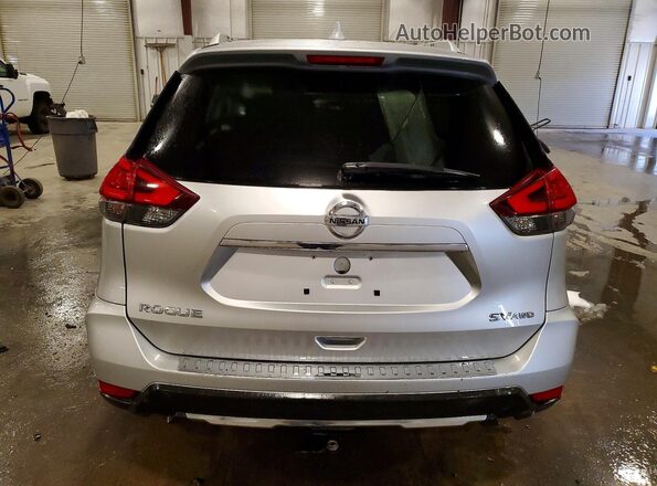 KNMAT2MV5HP588090 2017 NISSAN ROGUE Silver უკანა ხედი