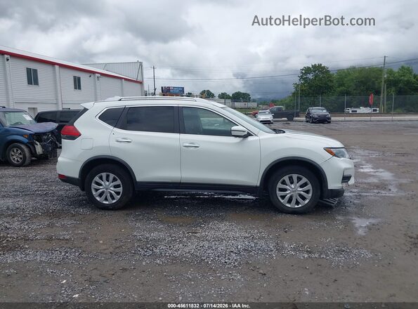 KNMAT2MV5HP593449 2017 NISSAN ROGUE White Вид задньої частини салону