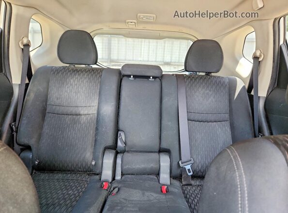 KNMAT2MV5KP504387 2019 NISSAN ROGUE Silver Вид задніх сидінь