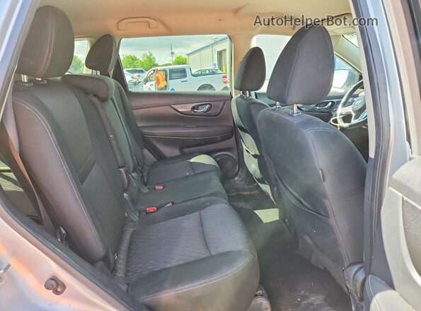 KNMAT2MV5KP540824 2019 NISSAN ROGUE Silver Rear interior view