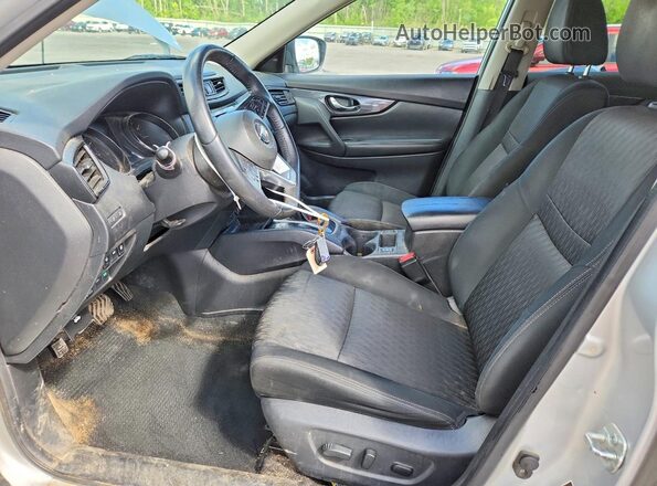 KNMAT2MV5KP540824 2019 NISSAN ROGUE Silver Front interior view