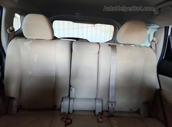 KNMAT2MV6GP685135 2016 NISSAN ROGUE White Հետևի նստատեղերի տեսք