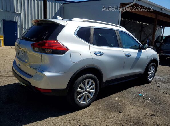 KNMAT2MV6HP524513 2017 NISSAN ROGUE Silver Задня права чверть