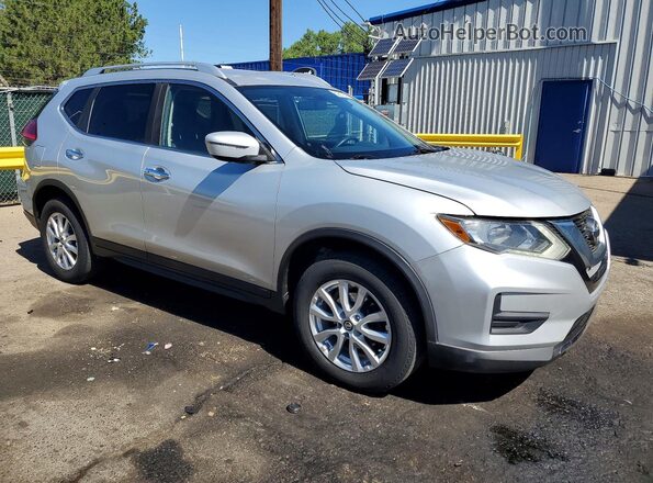 KNMAT2MV6HP524513 2017 NISSAN ROGUE Silver Передня права чверть