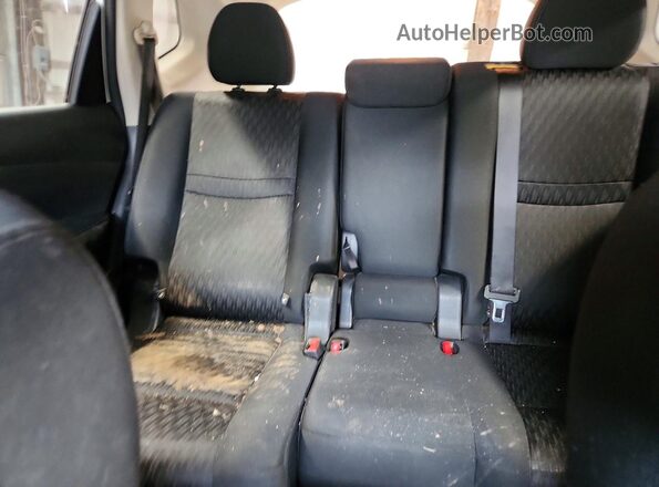 KNMAT2MV6HP549072 2017 NISSAN ROGUE White Rear seats view