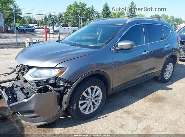 KNMAT2MV6HP566938 2017 NISSAN ROGUE Silver Vista tres cuartos delantera izquierda