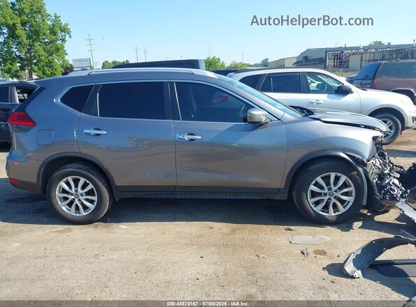 KNMAT2MV6HP566938 2017 NISSAN ROGUE Silver Vista interior trasera