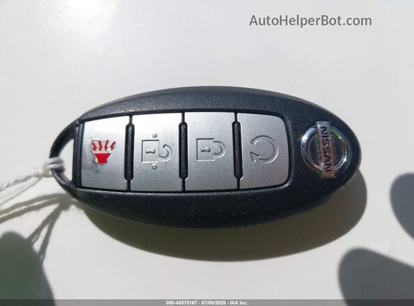 KNMAT2MV6HP566938 2017 NISSAN ROGUE Silver Vista del salpicadero