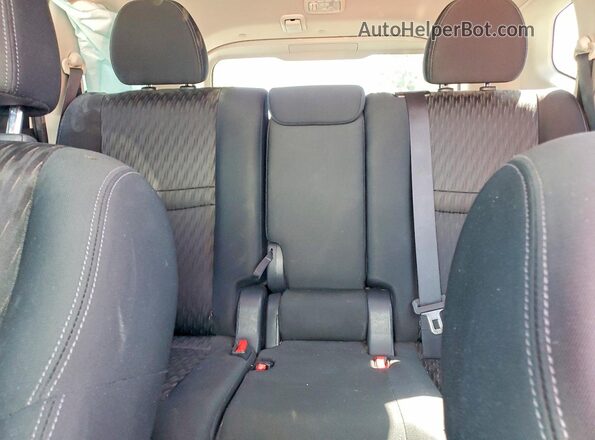 KNMAT2MV6HP568639 2017 NISSAN ROGUE White Հետևի նստատեղերի տեսք