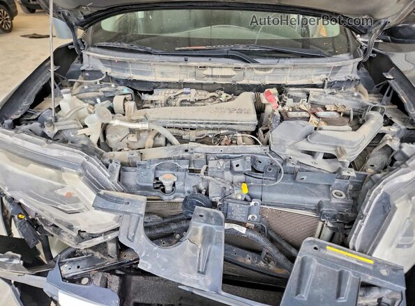KNMAT2MV6HP573260 2017 NISSAN ROGUE Charcoal Engine compartment view