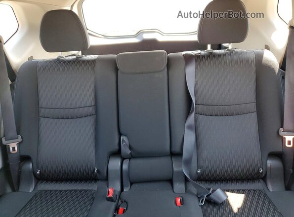 KNMAT2MV6HP576983 2017 NISSAN ROGUE White Rear seats view