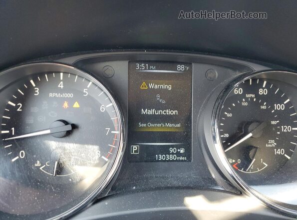 KNMAT2MV6HP576983 2017 NISSAN ROGUE White Instrument cluster view