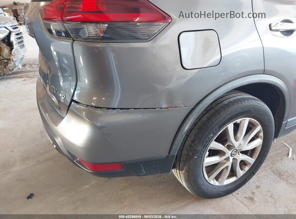 KNMAT2MV6JP506714 2018 NISSAN ROGUE Gray 