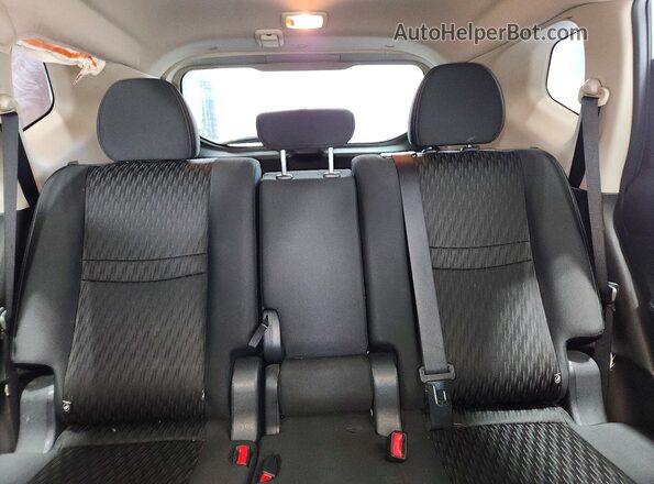 KNMAT2MV6JP543116 2018 NISSAN ROGUE Gray Հետևի նստատեղերի տեսք