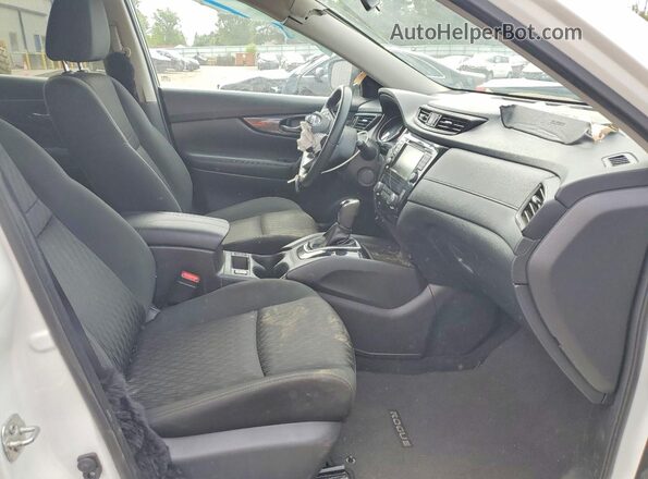 KNMAT2MV6JP573765 2018 NISSAN ROGUE Белый Вид салона спереди