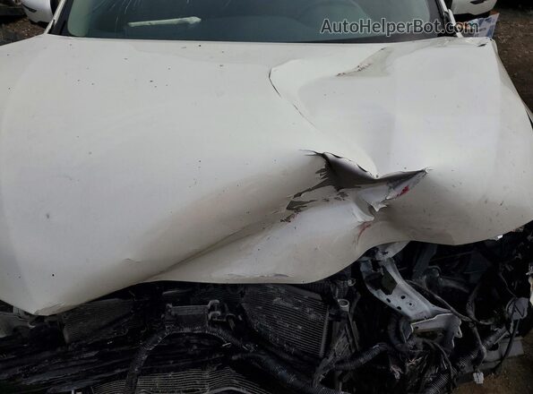 KNMAT2MV6JP573765 2018 NISSAN ROGUE Белый Вид подкапотного пространства
