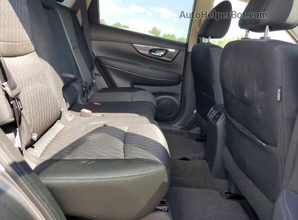 KNMAT2MV6JP621653 2018 NISSAN ROGUE Серый Вид задней части салона