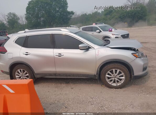 KNMAT2MV6KP510232 2019 NISSAN ROGUE Серебряный Вид задней части салона