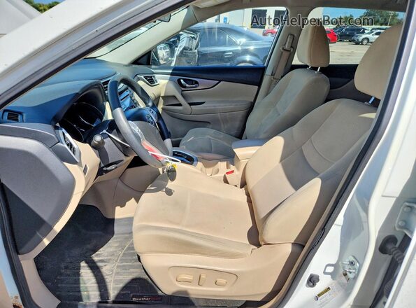 KNMAT2MV7GP639183 2016 NISSAN ROGUE White Front interior view