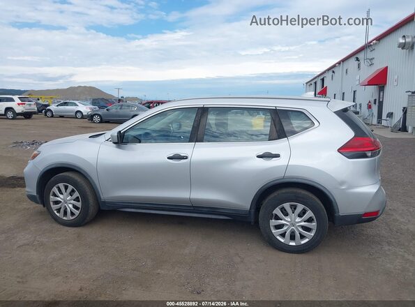 KNMAT2MV7HP524830 2017 NISSAN ROGUE Silver სალონის 360-გრადუსიანი ხედი