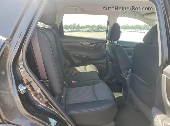 KNMAT2MV7HP544771 2017 NISSAN ROGUE Black Widok wnętrza z tyłu