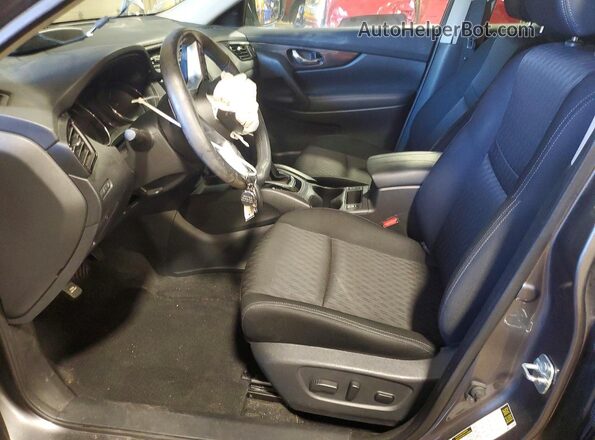 KNMAT2MV7JP507046 2018 NISSAN ROGUE Silver Front interior view