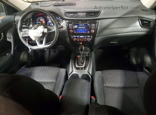 KNMAT2MV7JP507046 2018 NISSAN ROGUE Silver Dashboard view