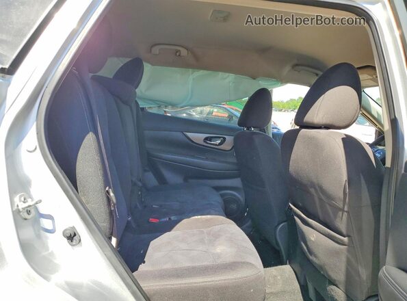 KNMAT2MV8GP614440 2016 NISSAN ROGUE Silver Вид задньої частини салону