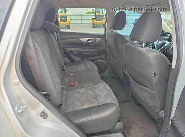 KNMAT2MV8GP618472 2016 NISSAN ROGUE Silver უკანა სავარძლების ხედი