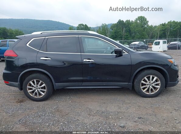 KNMAT2MV8HP558419 2017 NISSAN ROGUE Black უკანა სალონის ხედი