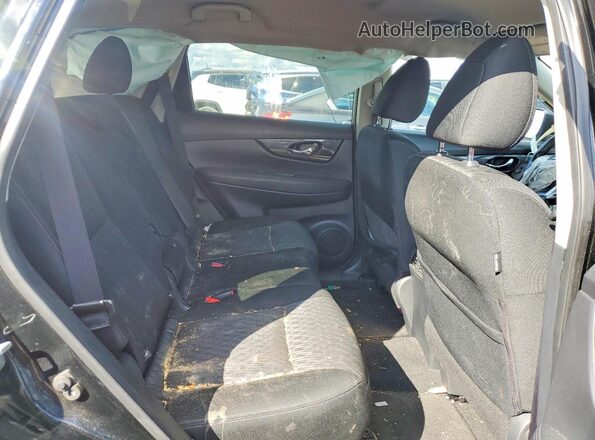 KNMAT2MV8HP615220 2017 NISSAN ROGUE Black Vista de los asientos traseros