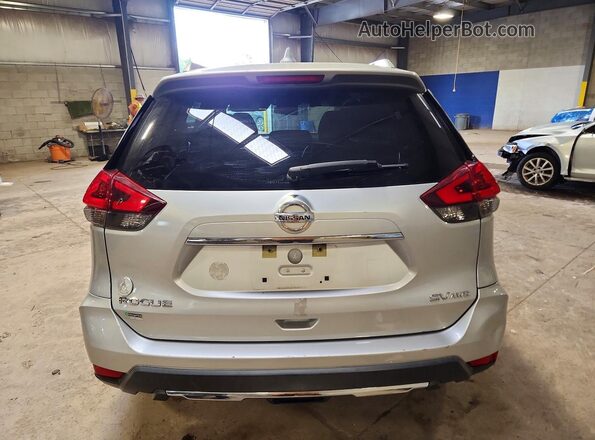 KNMAT2MV8JP528892 2018 NISSAN ROGUE Silver Հետևի տեսք