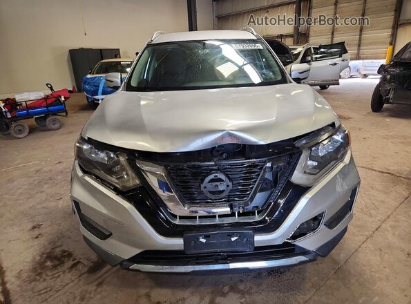 KNMAT2MV8JP528892 2018 NISSAN ROGUE Silver Դիմացի տեսք