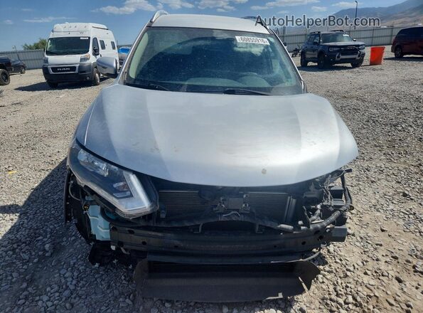 KNMAT2MV8JP530321 2018 NISSAN ROGUE Silver Դիմացի տեսք