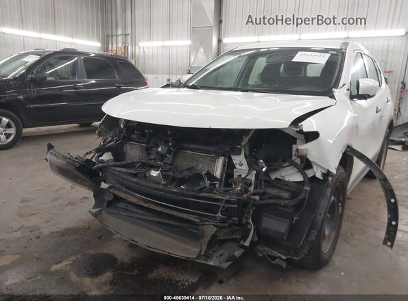 KNMAT2MV8JP570513 2018 NISSAN ROGUE White Front view