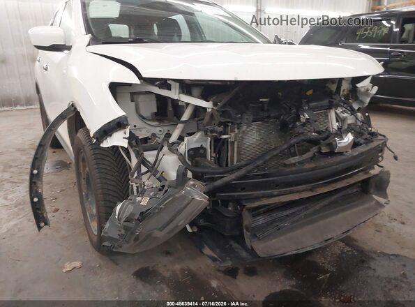 KNMAT2MV8JP570513 2018 NISSAN ROGUE White 