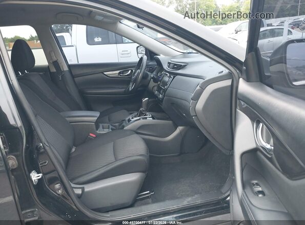 KNMAT2MV8JP606359 2018 NISSAN ROGUE Black Front interior view
